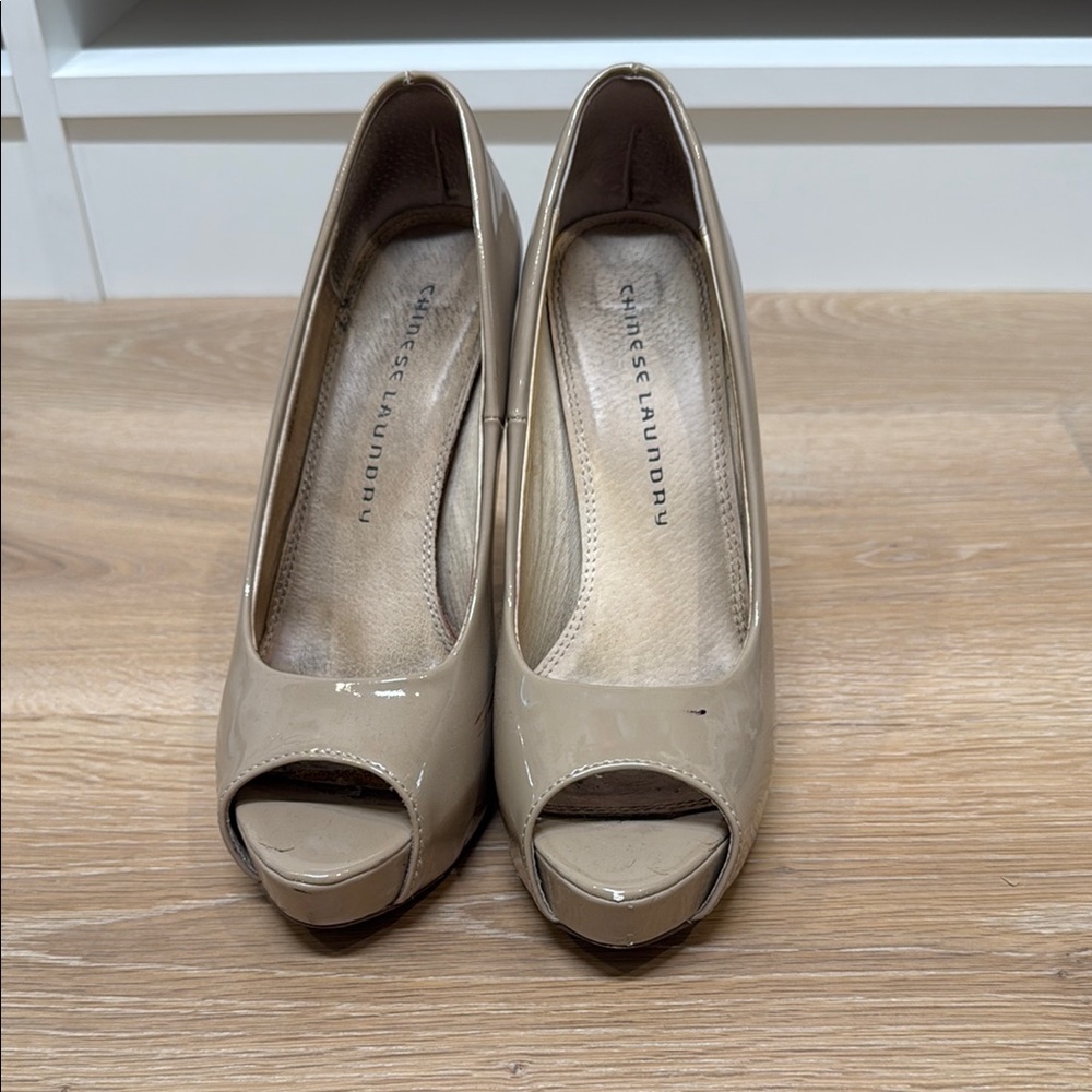 Chinese Laundry Women's Tan Peep Toe Heels